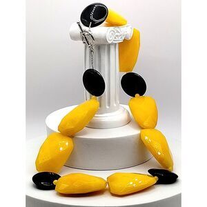 Vintage Statement Necklace of Large Yellow Aventurine and Black Agate Beads 18"